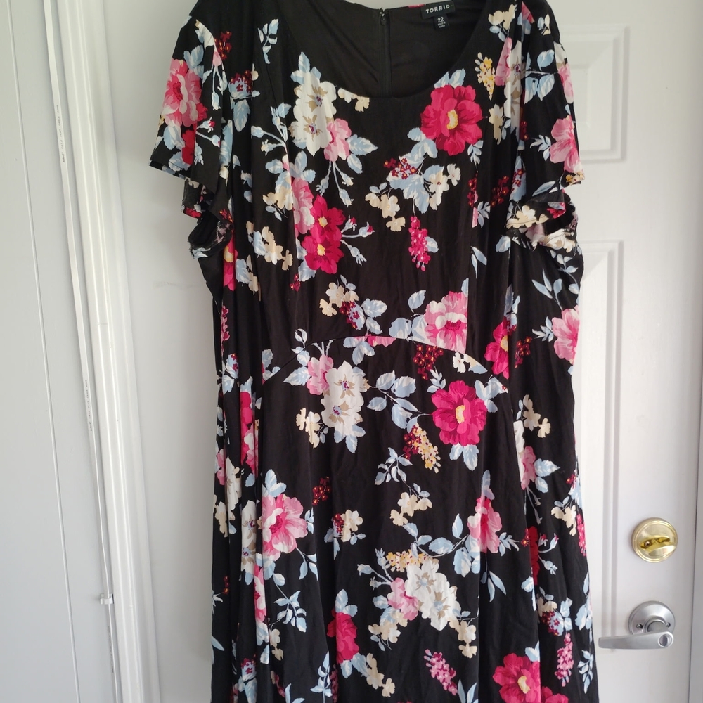 Torrid Black Midi Dress with Pink and White Floral Pattern 22W